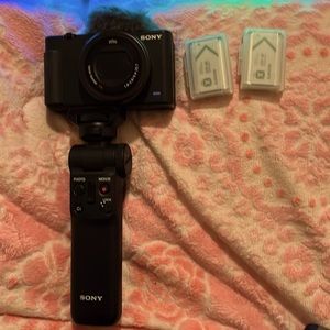 Sony v1 used like new